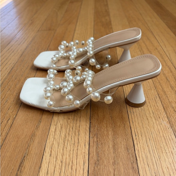 White Pearl Kitten Heels - Picture 3 of 5